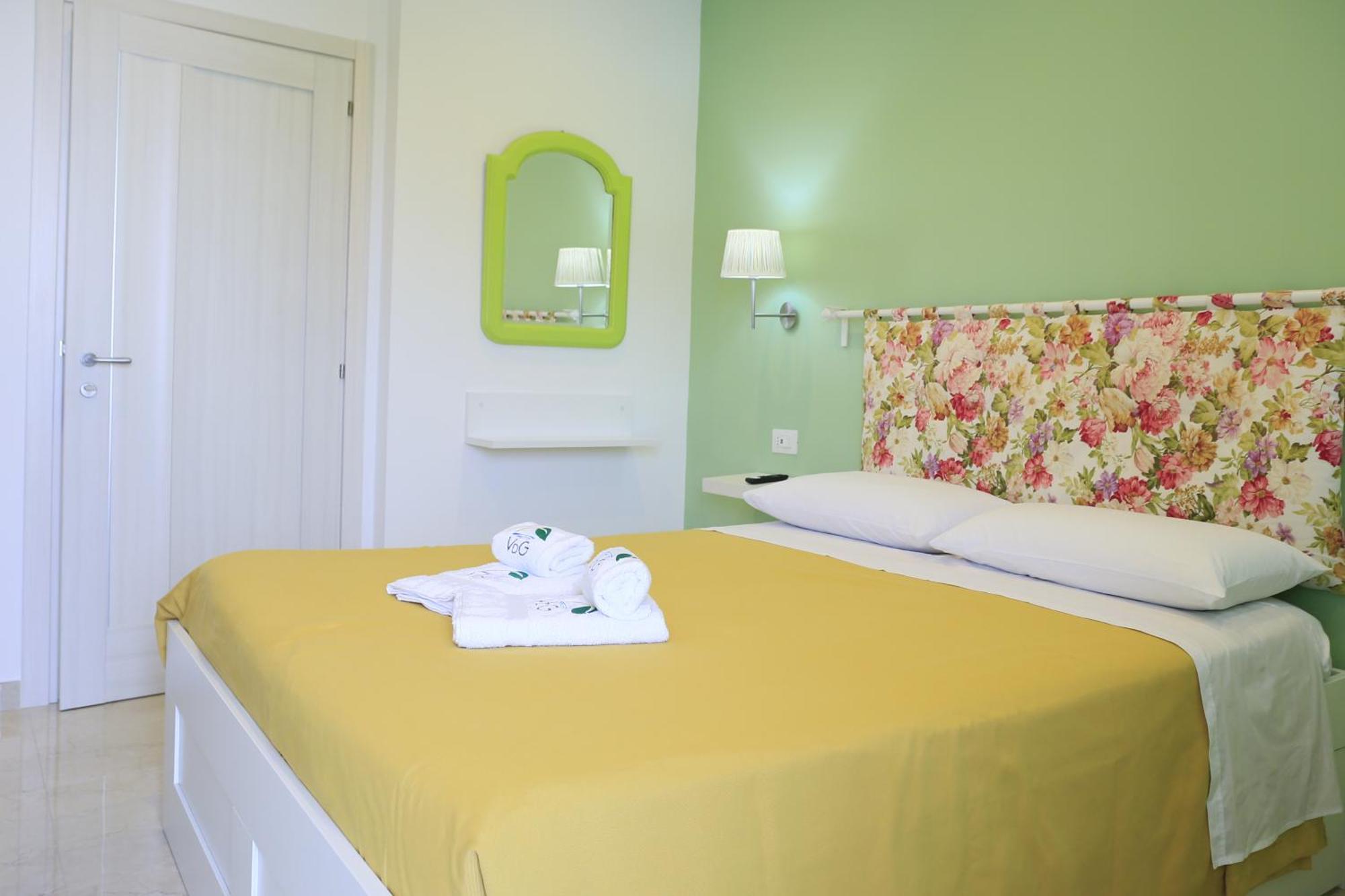 Villa Del Gaudio Rooms & Apartments Castellammare di Stabia Exterior foto